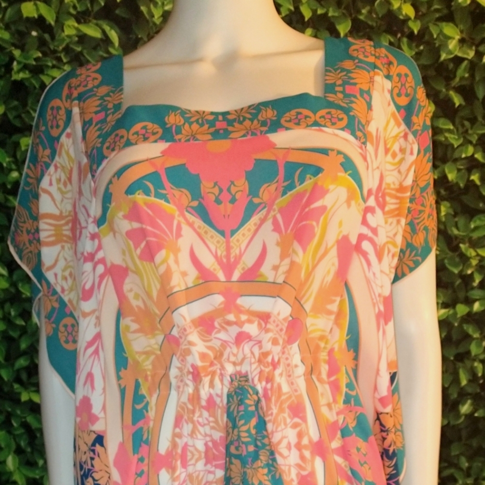 Gorgeous BCBG MAX AZRIA Colorful print Tunic Dress Sz M